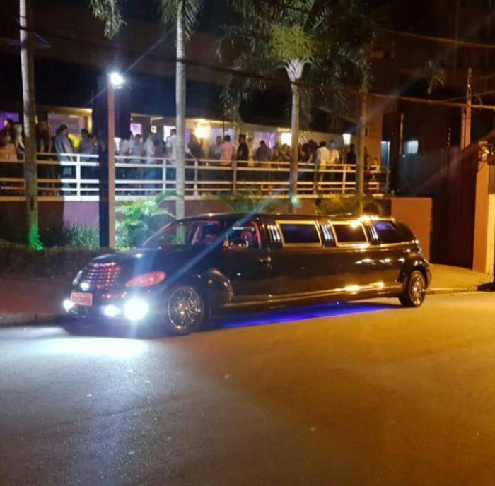 Aluguel de Limousine SP - 10 e 15 Pessoas | O Melhor Preço